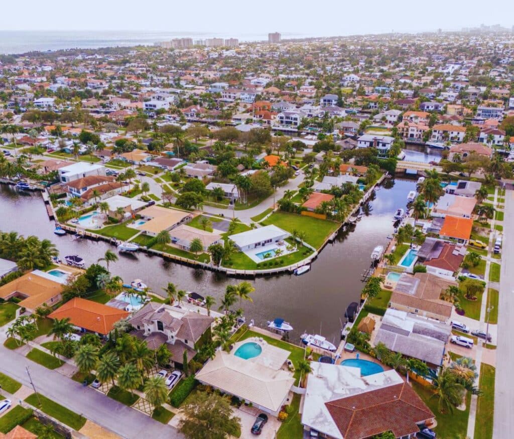 Lighthouse Point FL USA homes with canal to ocean access, Lighthouse Point, FL